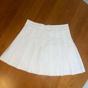 Aritzia pleated skirt - Sunday best